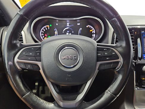 Used 2019 Jeep Grand Cherokee Altitude RWD image 21