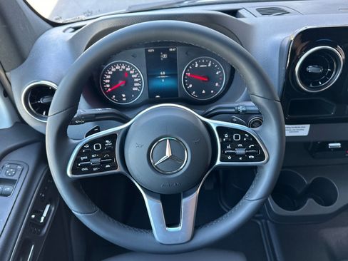 New 2024 Mercedes-Benz Sprinter 4500 image 17