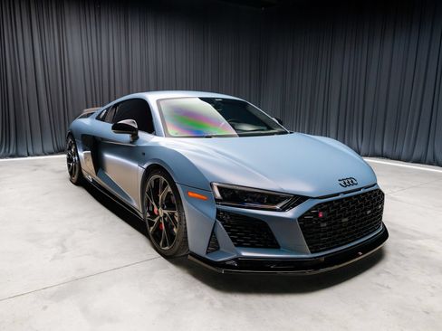 Used 2022 Audi R8 V10 w/ Premium Package RWD image 9