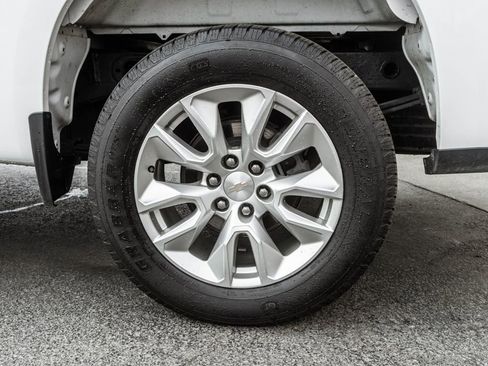 Used 2023 Chevrolet Silverado 1500 Custom image 32