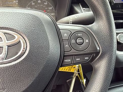 Used 2023 Toyota Corolla LE FWD image 20