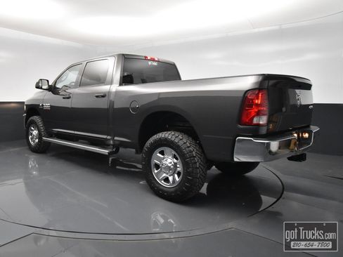 Used 2018 RAM 2500 Tradesman w/ Chrome Appearance Group AWD/4WD image 5