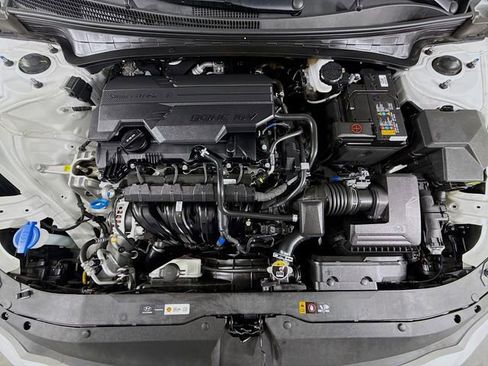 Used 2025 Hyundai Elantra Sport w/ Cargo Package FWD image 27