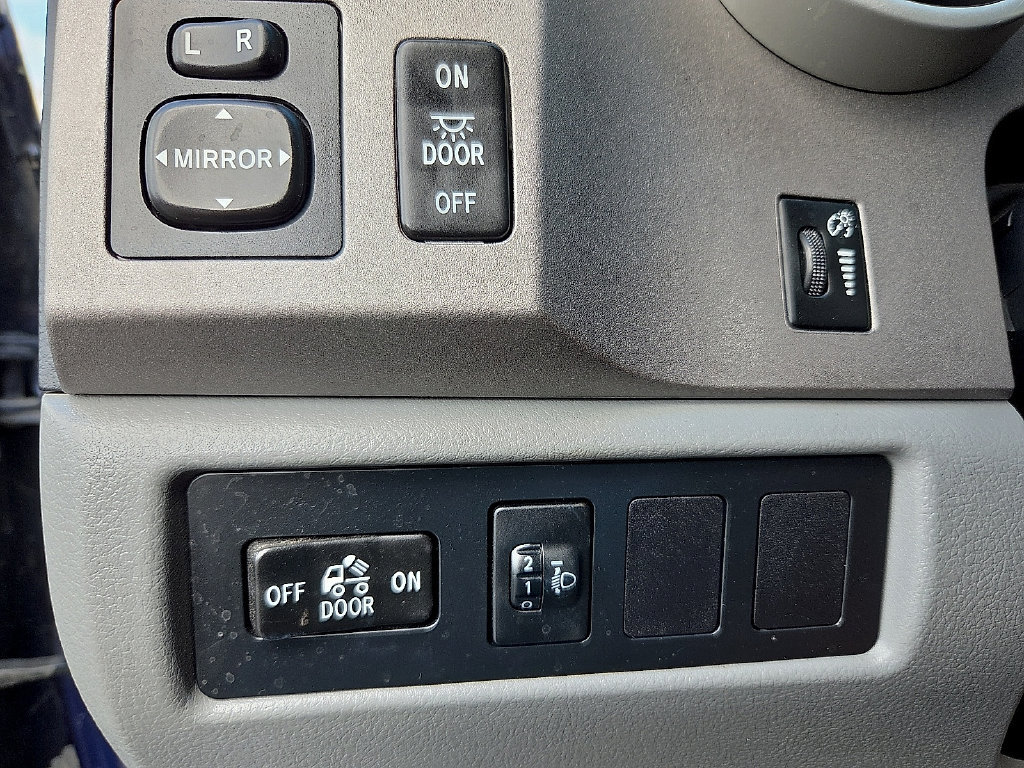 Used 2012 Toyota Tundra 2WD Double Cab w/ Tow Pkg image 18
