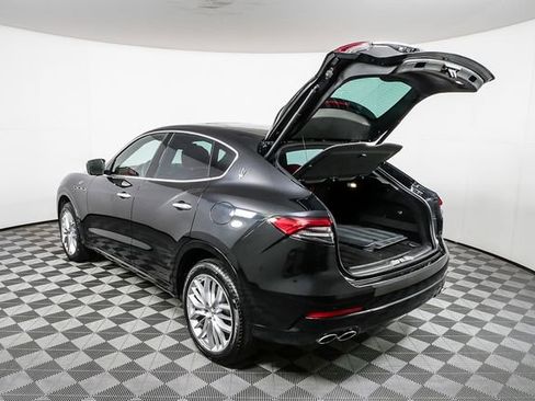 Certified 2022 Maserati Levante GT image 35
