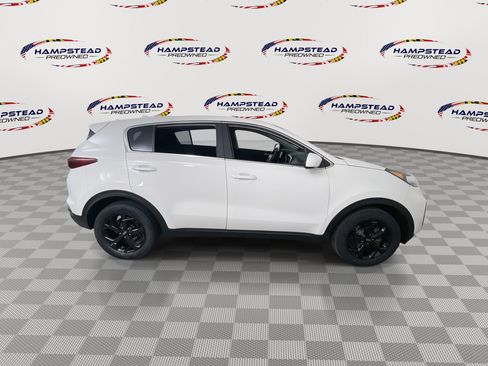 Used 2020 Kia Sportage LX AWD/4WD image 9