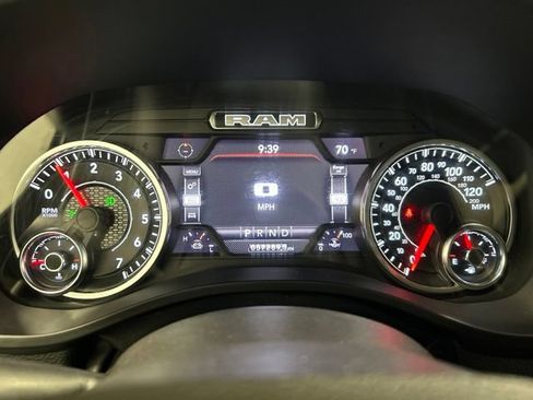 Used 2022 RAM 1500 Laramie AWD/4WD image 22