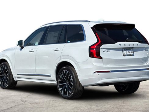 Used 2026 Volvo XC90 B5 Plus w/ Protection Package AWD/4WD image 6