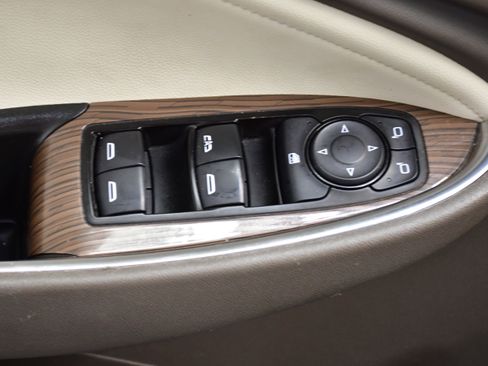 Used 2024 Chevrolet Malibu LT image 17