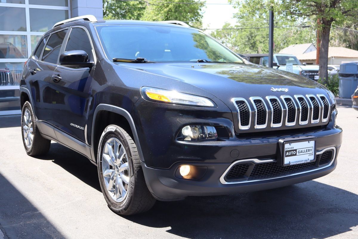 Used 2014 Jeep Cherokee Limited w/ Luxury Group AWD/4WD image 6