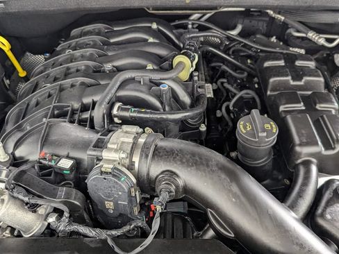 Used 2024 Dodge Durango GT RWD image 12