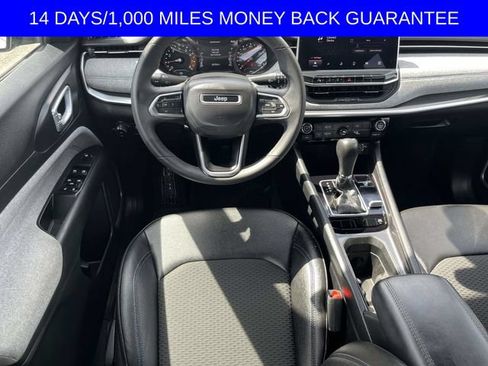 Used 2024 Jeep Compass Latitude AWD/4WD image 9
