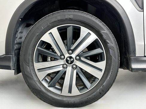 Used 2024 Mitsubishi Outlander Sport SE image 11