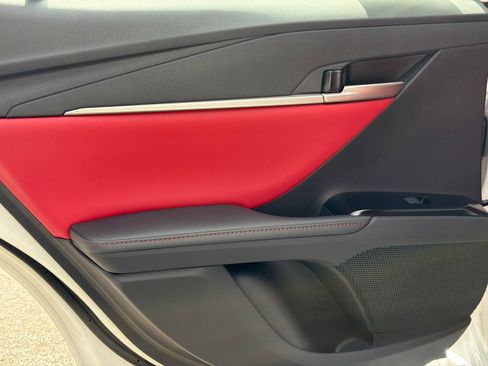 New 2026 Toyota Camry Hybrid FWD image 16