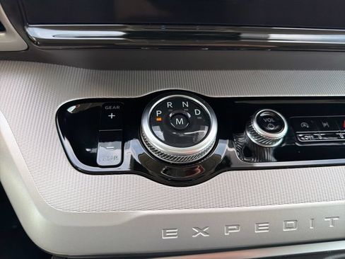 Certified 2025 Ford Expedition Max Active AWD/4WD image 32
