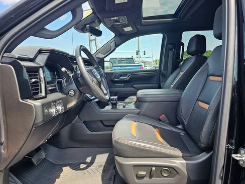 Used 2024 GMC Sierra 1500 AT4 w/ Technology Package AWD/4WD image 22