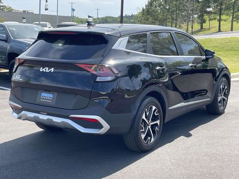 Used 2025 Kia Sportage EX FWD image 3