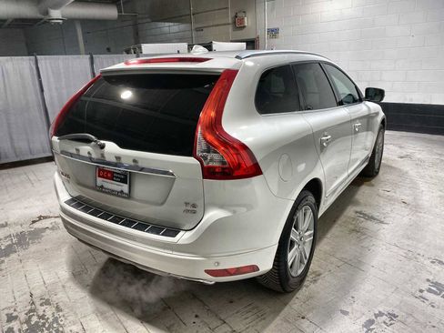 Used 2016 Volvo XC60 T6 w/ Proximity Package image 25
