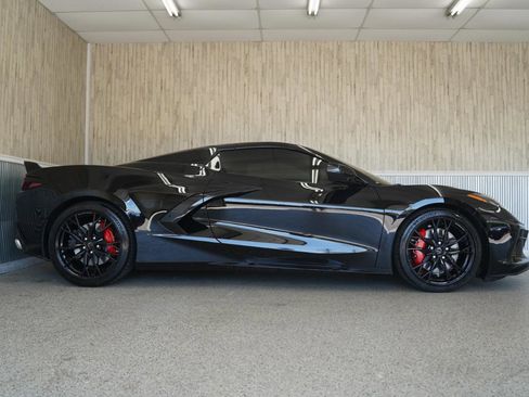 Used 2023 Chevrolet Corvette Stingray Premium Conv w/ Z51 Performance Package RWD image 11