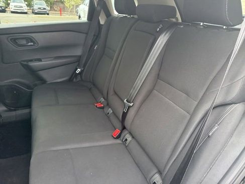 Used 2024 Nissan Rogue S AWD/4WD image 11