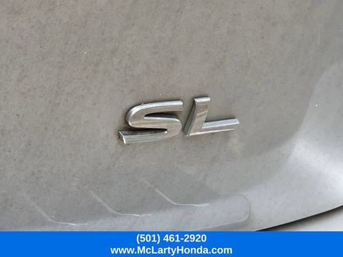 Used 2019 Nissan Pathfinder SL FWD image 9