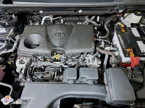 Certified 2023 Toyota RAV4 XLE FWD image 26