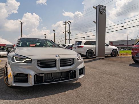 Used 2024 BMW M2 w/ Lighting Package image 10