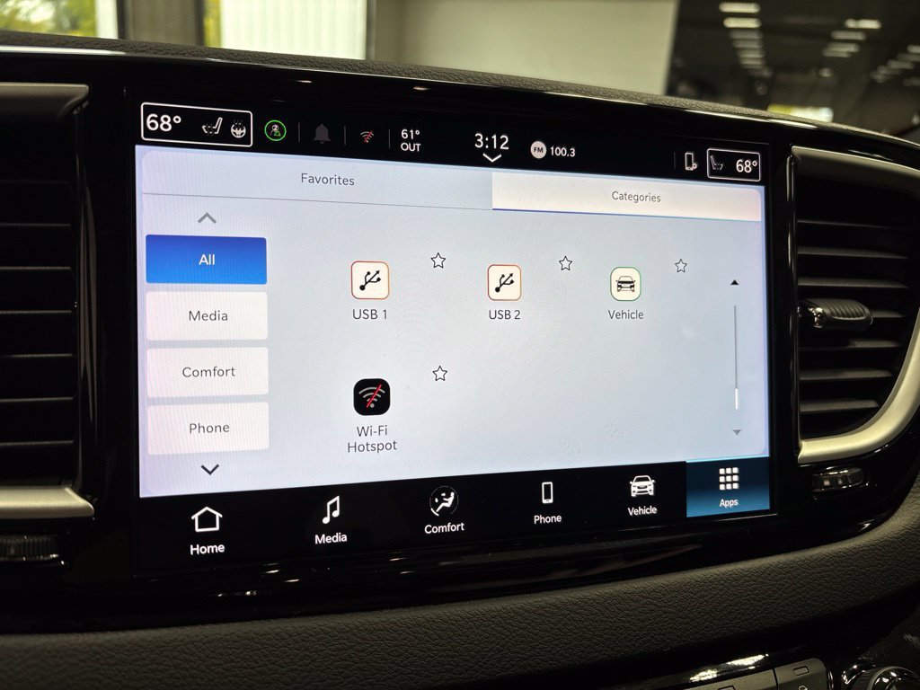 Used 2025 Chrysler Pacifica Select FWD image 23