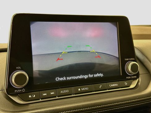 Used 2023 Nissan Rogue SV AWD/4WD image 22