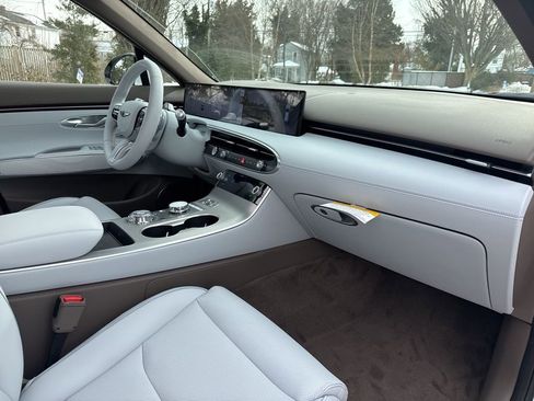 New 2026 Genesis GV70 2.5T Advanced image 33