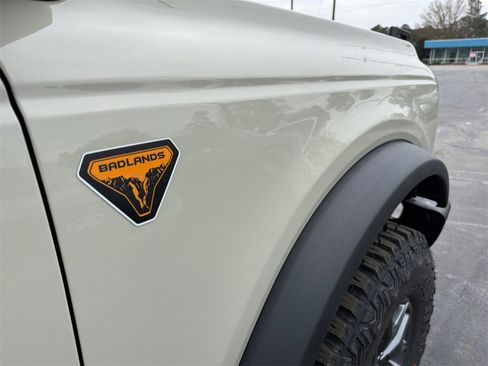 New 2025 Ford Bronco Badlands image 26