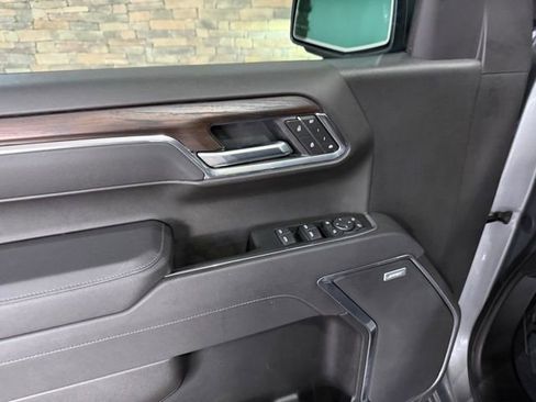 Used 2025 GMC Sierra 1500 SLT w/ SLT Premium Plus Package AWD/4WD image 9