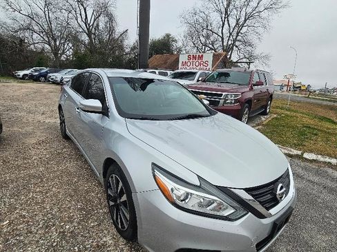 Used 2018 Nissan Altima 2.5 SL FWD image 32