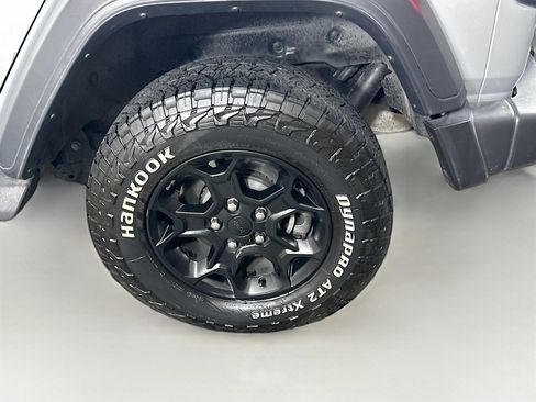 Used 2023 Jeep Wrangler Unlimited w/ Cold Weather Group AWD/4WD image 11