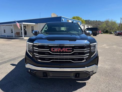 Used 2024 GMC Sierra 1500 SLT w/ SLT Premium Plus Package image 3