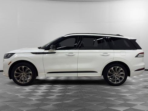 Used 2025 Lincoln Aviator AWD w/ Jet Appearance Package image 4