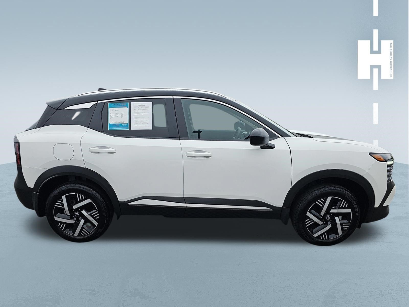 Used 2026 Nissan Kicks SV w/ SV Premium Package FWD image 3