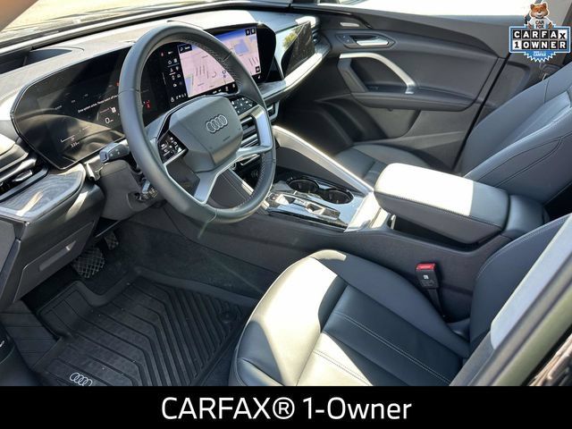 Used 2025 Audi Q5 Premium Plus w/ Premium Plus AWD/4WD image 2