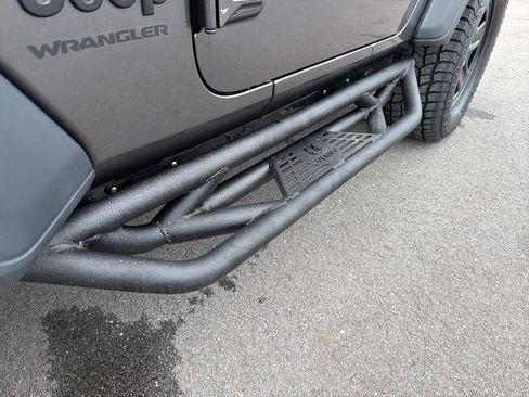 Used 2022 Jeep Wrangler Sport image 16