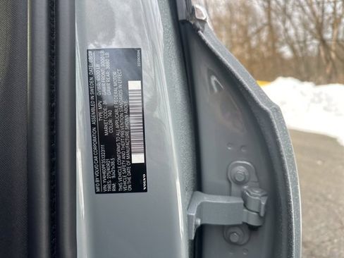 Certified 2025 Volvo XC90 T8 Ultra image 34