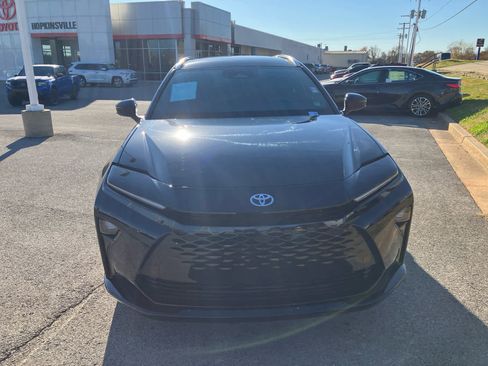 Used 2025 Toyota Crown Signia Limited image 2