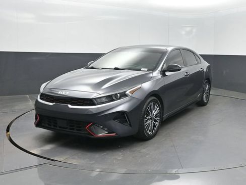 Used 2023 Kia Forte GT-Line w/ GT-Line Premium Package FWD image 2