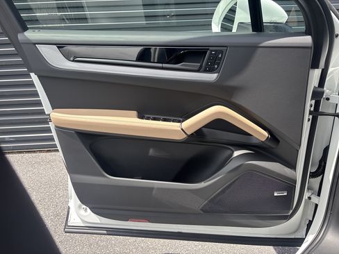 New 2026 Porsche Cayenne AWD/4WD image 11