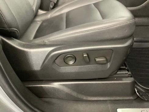 Used 2022 Chevrolet Tahoe Z71 AWD/4WD image 26