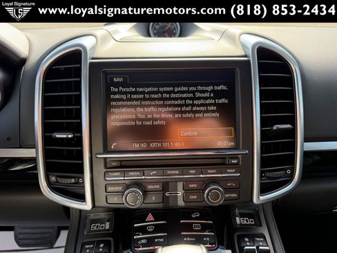 Used 2014 Porsche Cayenne Platinum Edition AWD/4WD image 30