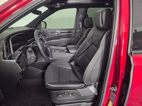 Used 2024 Cadillac Escalade Sport w/ LPO, ONYX Package AWD/4WD image 9