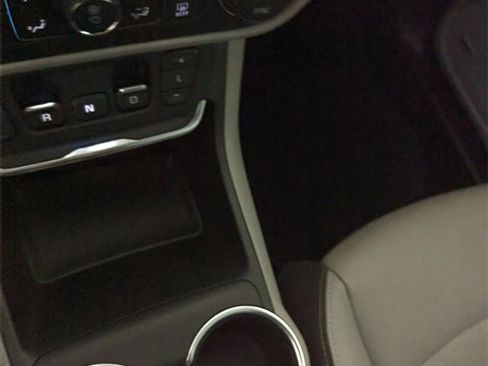 Used 2018 GMC Terrain SLT w/ Preferred Package image 31