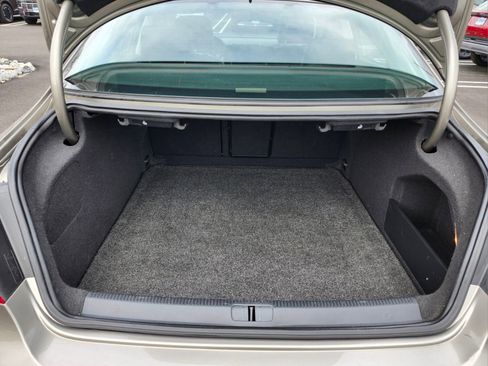 Used 2013 Volkswagen CC Sport image 30