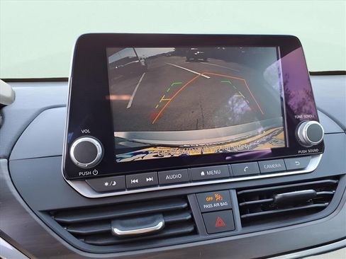 Used 2023 Nissan Altima 2.5 SV image 18