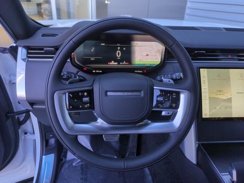 New 2026 Land Rover Range Rover Long Wheelbase SE image 13